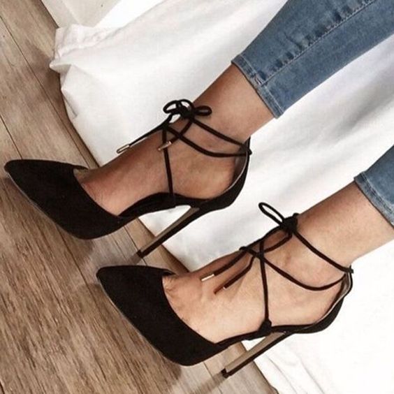 Black Lace-Up Heels: 18 Chic and Stylish Outfit Ideas 