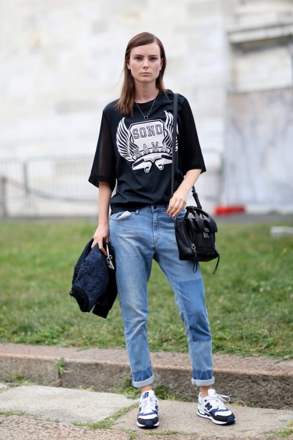 loose jeans outfit