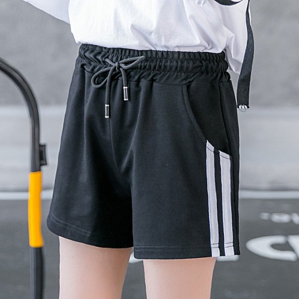 sweat shorts outfit womens